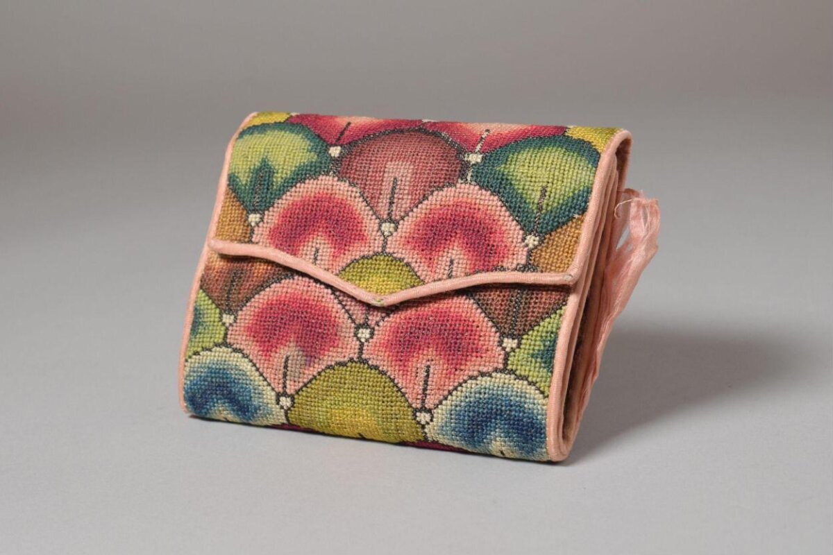 Sewing case, England, 1700-1750