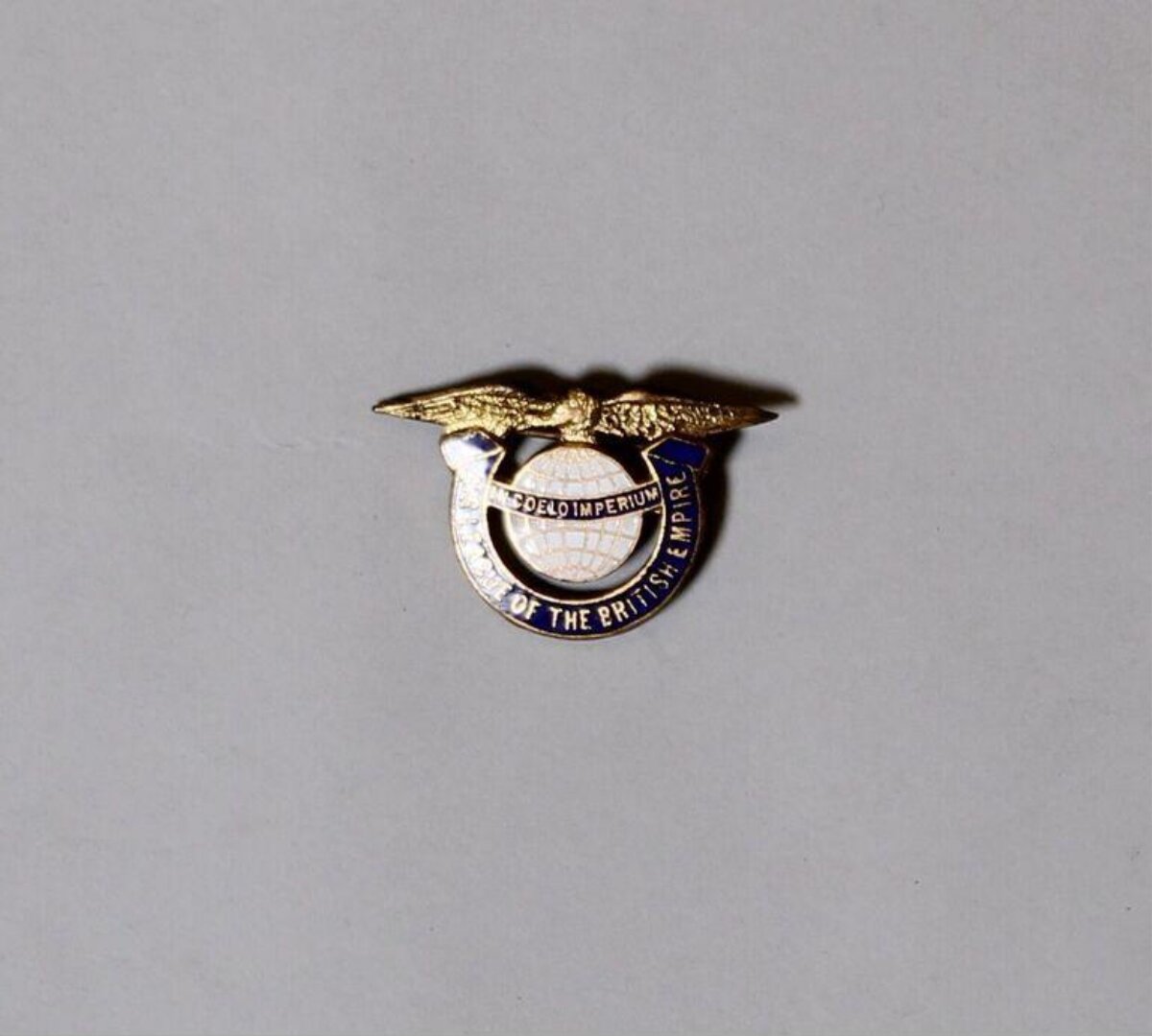 Badge — Air League of the British Empire badge, belonging to Mrs Gabrielle Enthoven , Great Britain, 1910 -1929