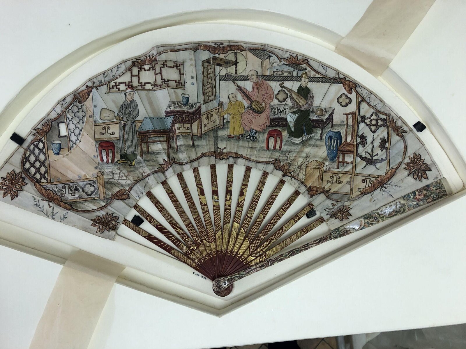 Fan, folding, China, 1770s — museum object T.156-1978