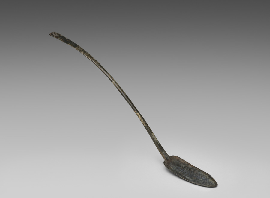 Additional museum view 2 of Spoon (accession 1917.337).