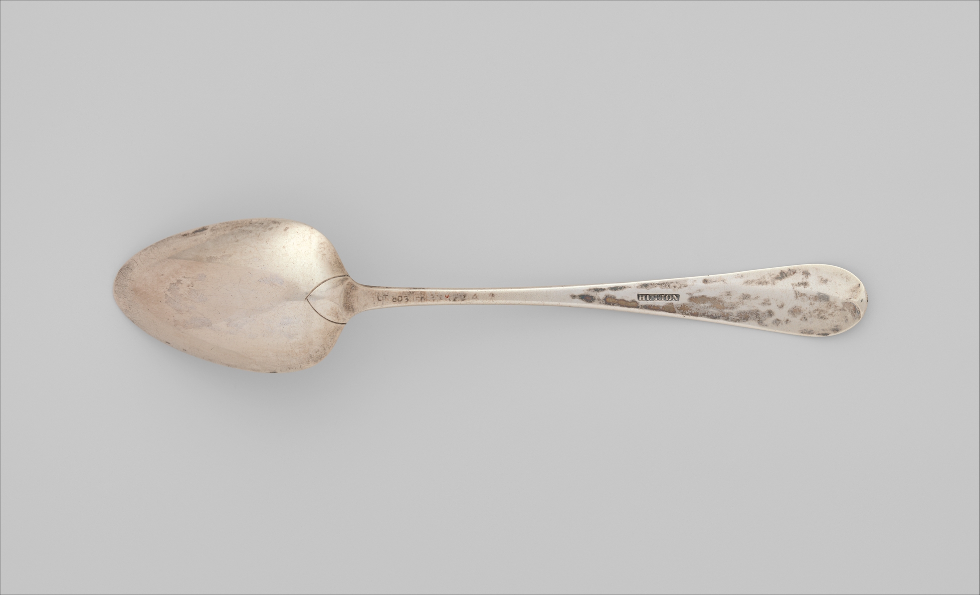 Photograph of museum specimen 33.120.442; not an authentication of other objects.
