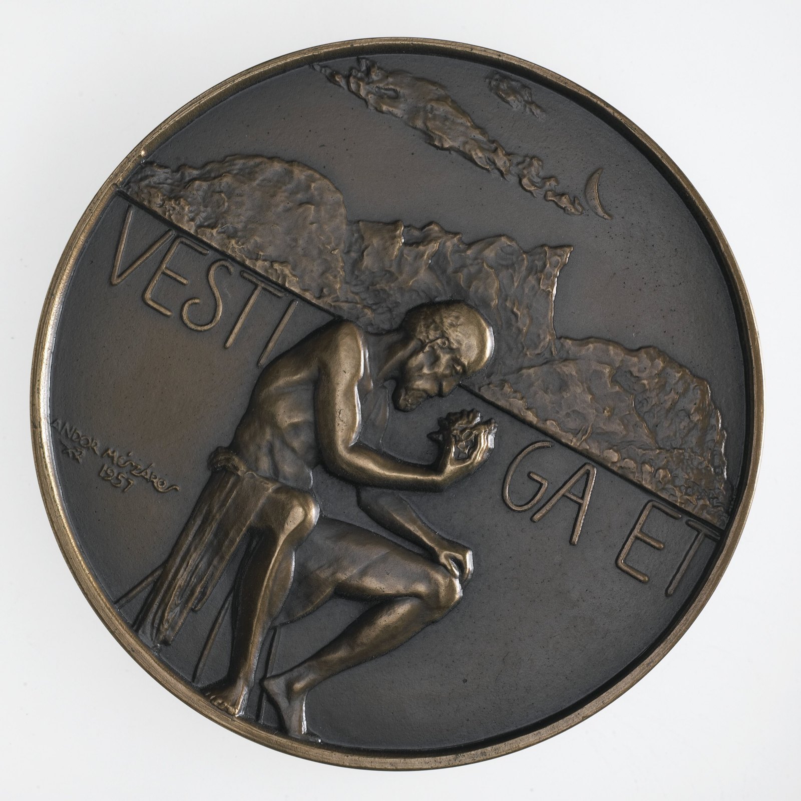 Medal, Professional Officers' Association Award of Merit, Australia, 1957 — museum object NU 35609