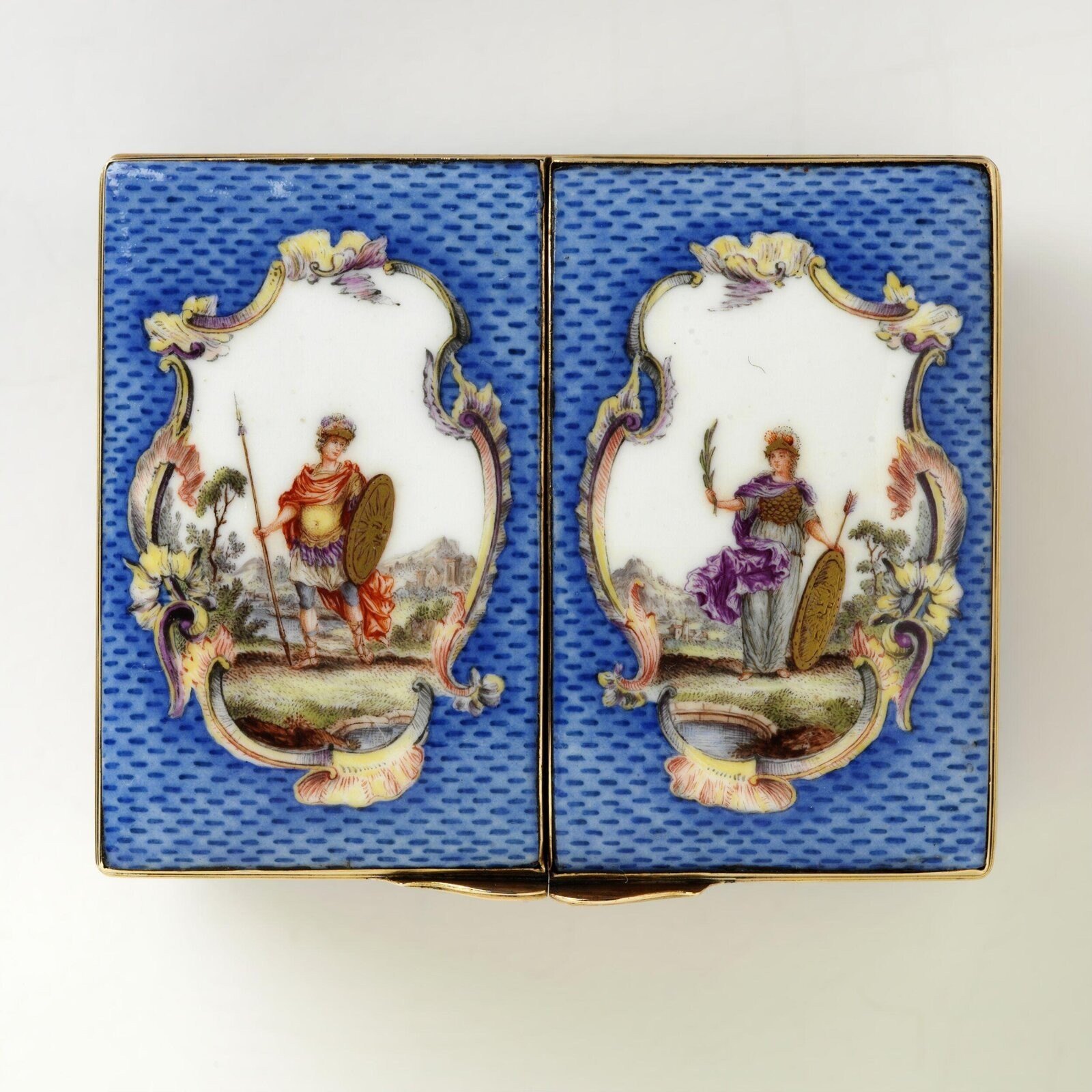 Snuffbox, porcelain, Meissen and Dresden, 1750 — museum object LOAN:GILBERT.492-2008