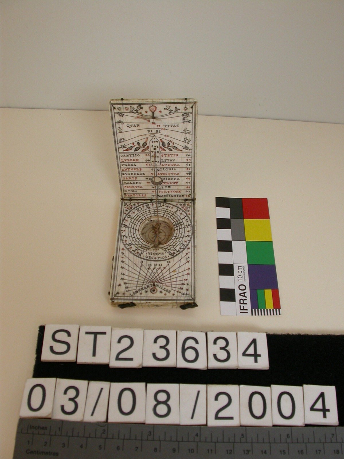 Sundial, diptych, Leonhart Miller, Augsburg, 1640 — museum object ST 23634