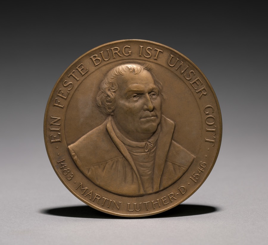 Additional museum view 2 of Medal (accession 1917.375).