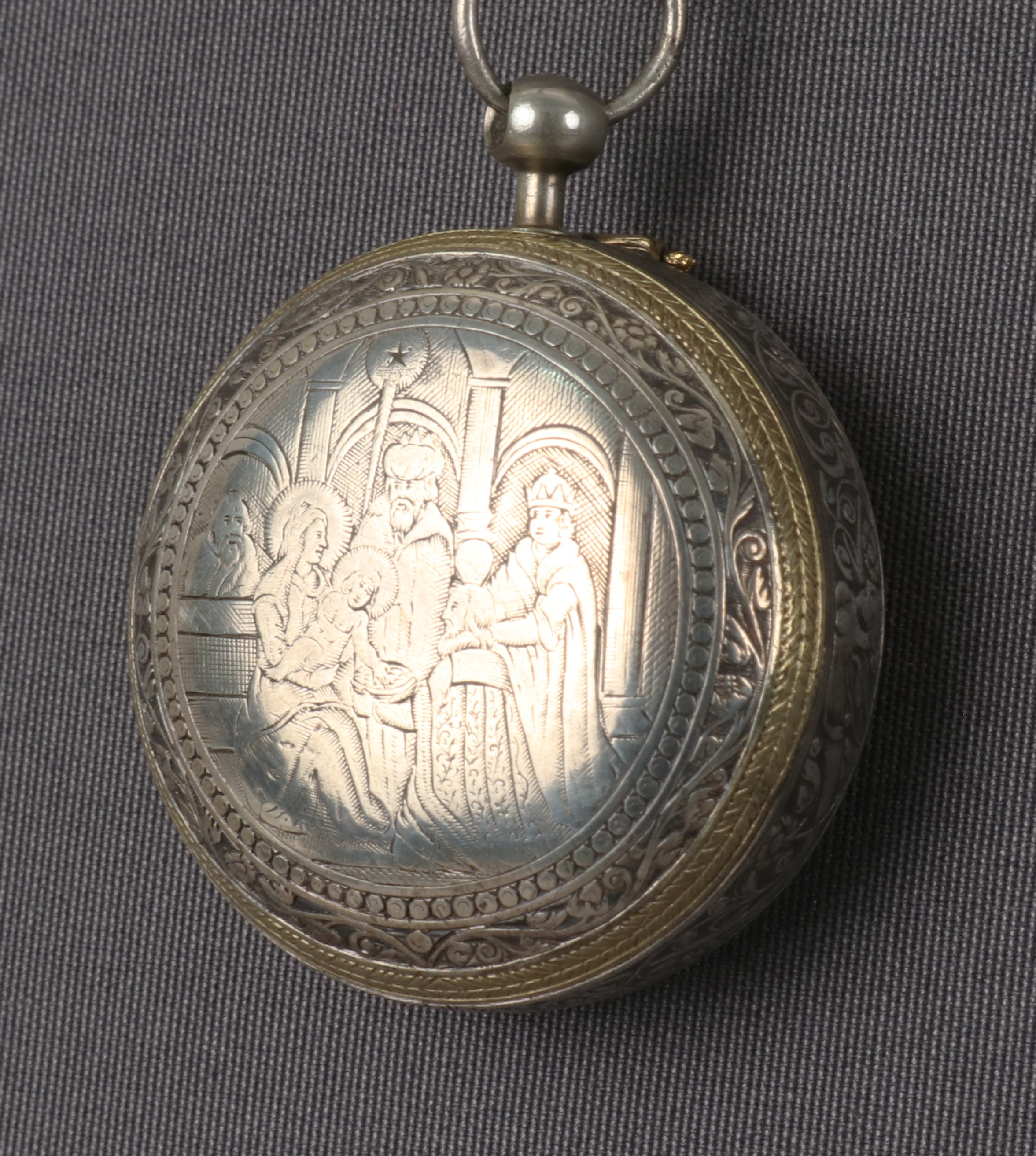 Photograph of museum specimen 17.190.1553; not an authentication of other objects.