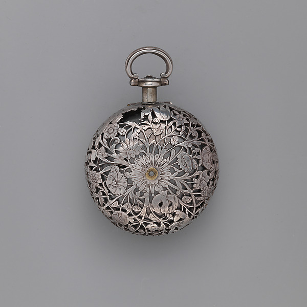 Additional museum view 4 of Pair-case clock-watch (accession 17.190.1467a, b).