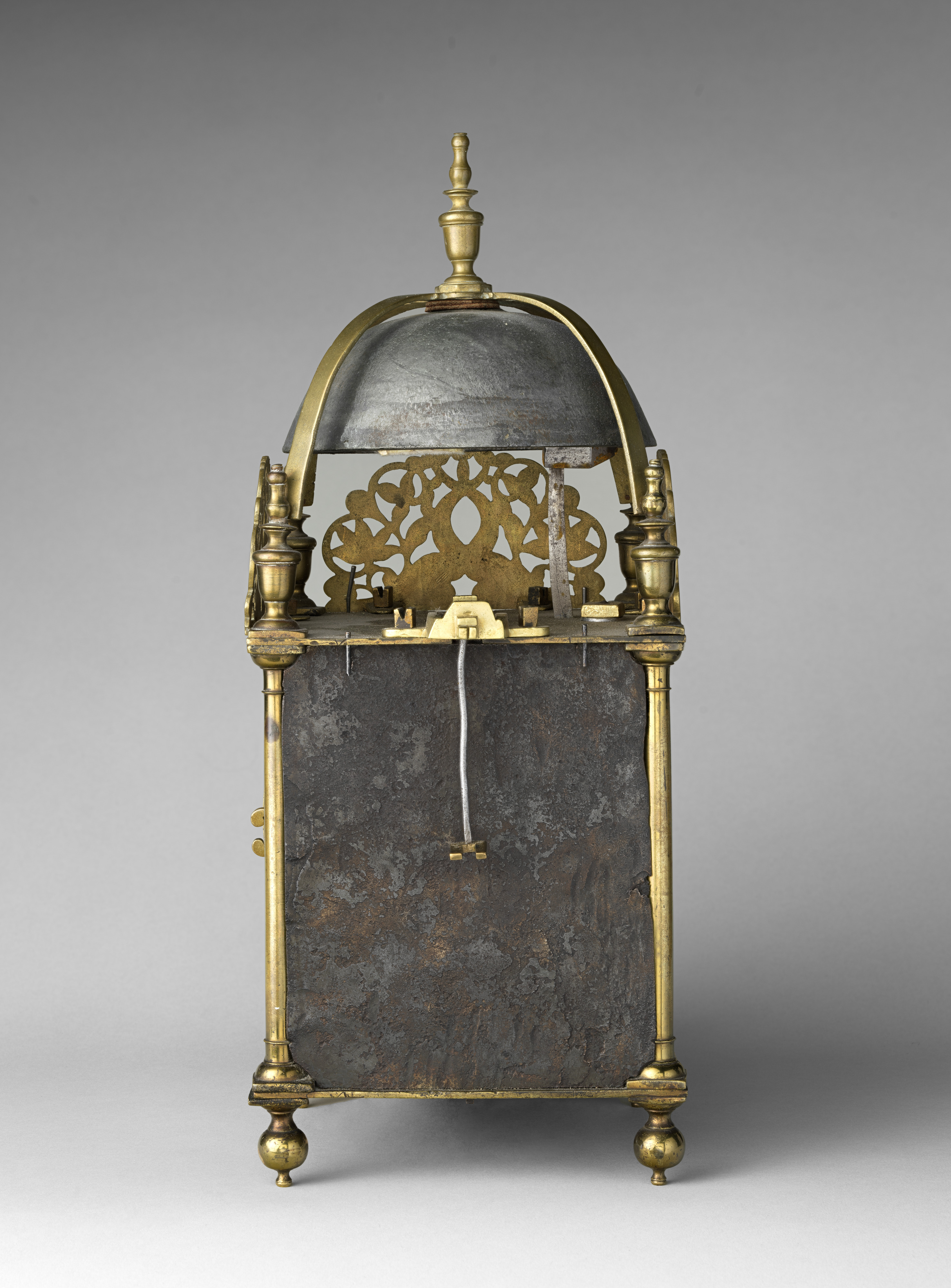 Photograph of museum specimen 2023.302a–i; not an authentication of other objects.