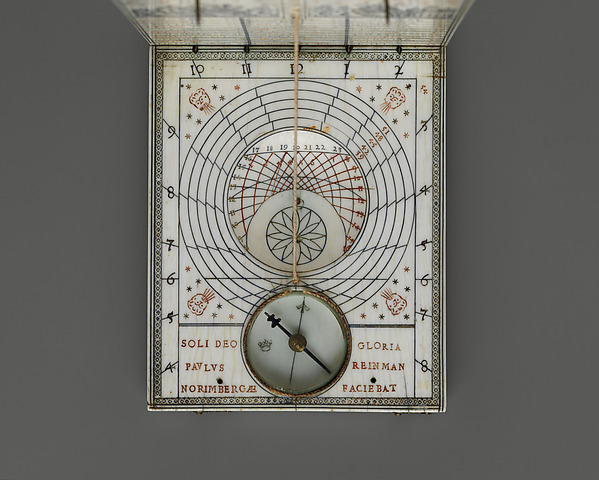 Additional museum view 2 of Portable diptych sundial (accession 03.21.24).