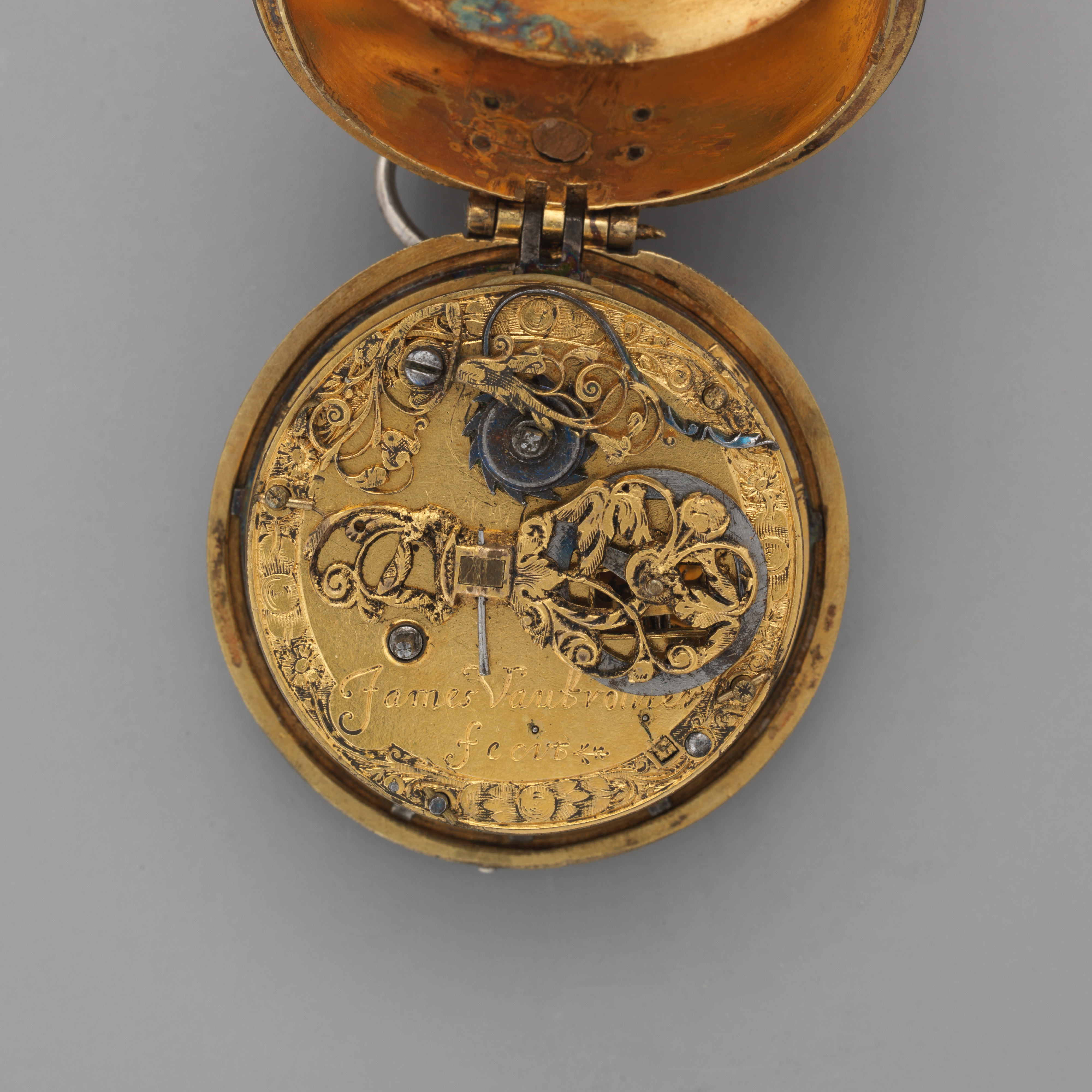 Photograph of museum specimen 17.190.1553; not an authentication of other objects.
