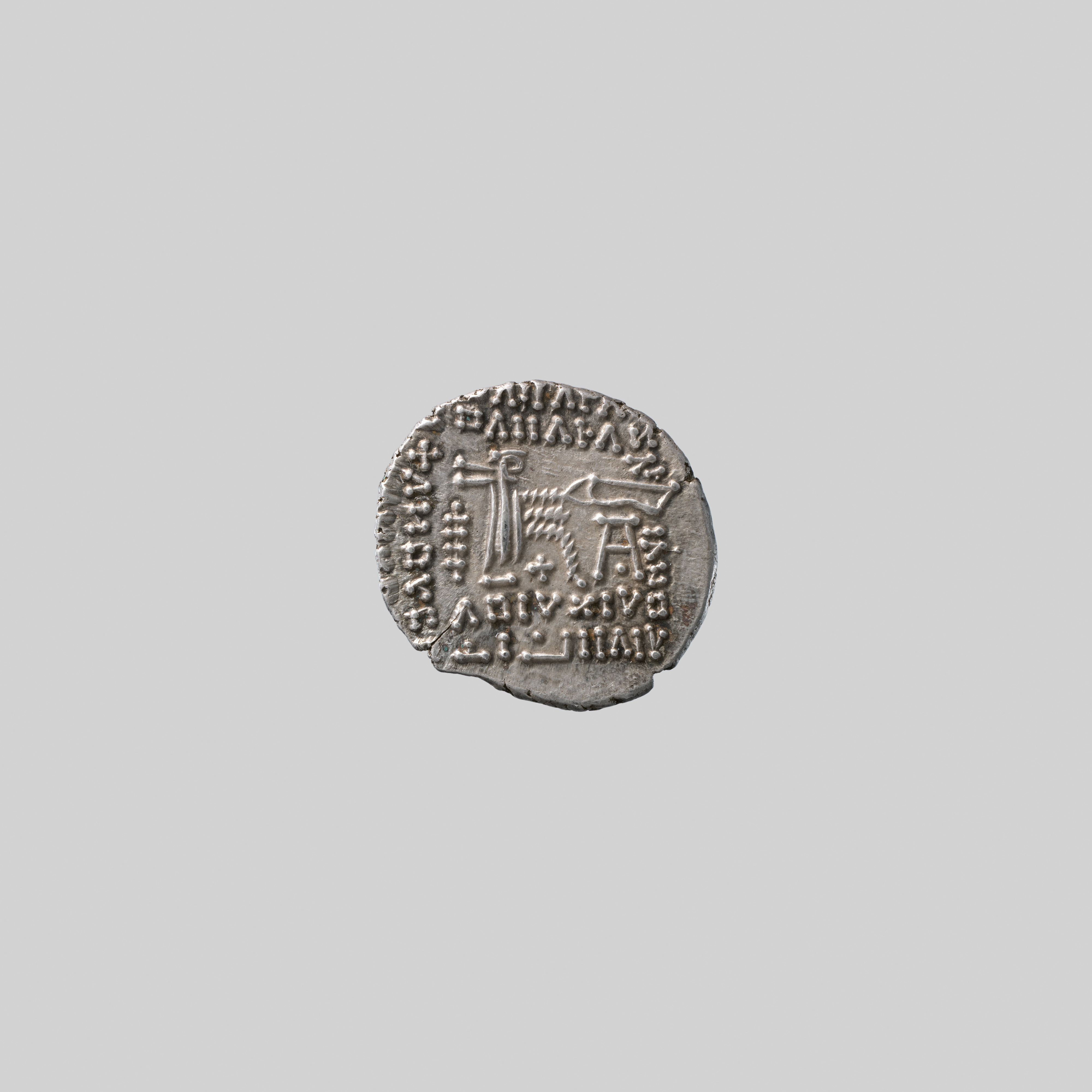 Photograph of museum specimen 99.35.2960; not an authentication of other objects.