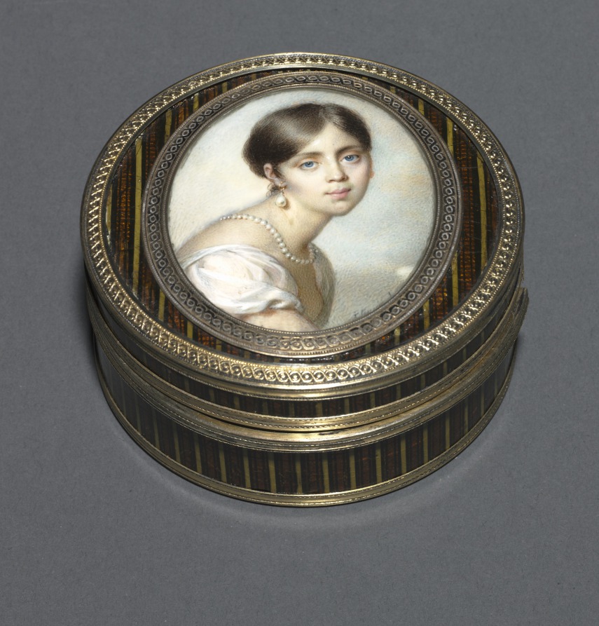 Additional museum view 2 of Snuff Box with a Portrait of a Young Woman (accession 2008.293).