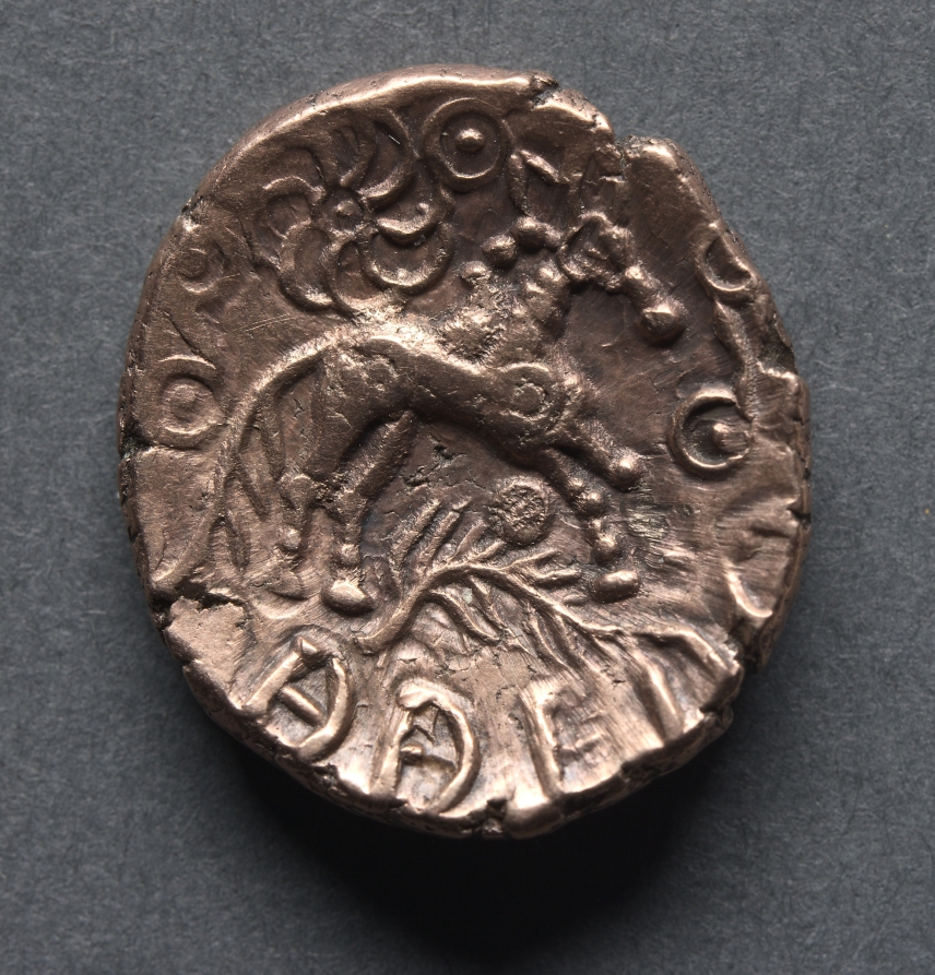 Addedomaros Stater: Crescents (obverse), 50 BCE–10 CE (Cleveland Museum of Art 1969.147.a)