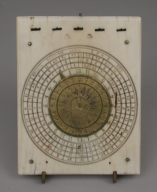 Additional museum view 4 of Portable diptych sundial (accession 03.21.24).
