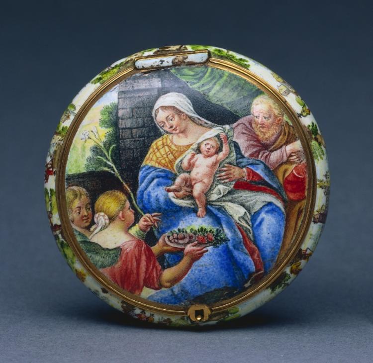 Additional museum view 4 of Watchcase (Boîtier de montre) (accession 1916.348).