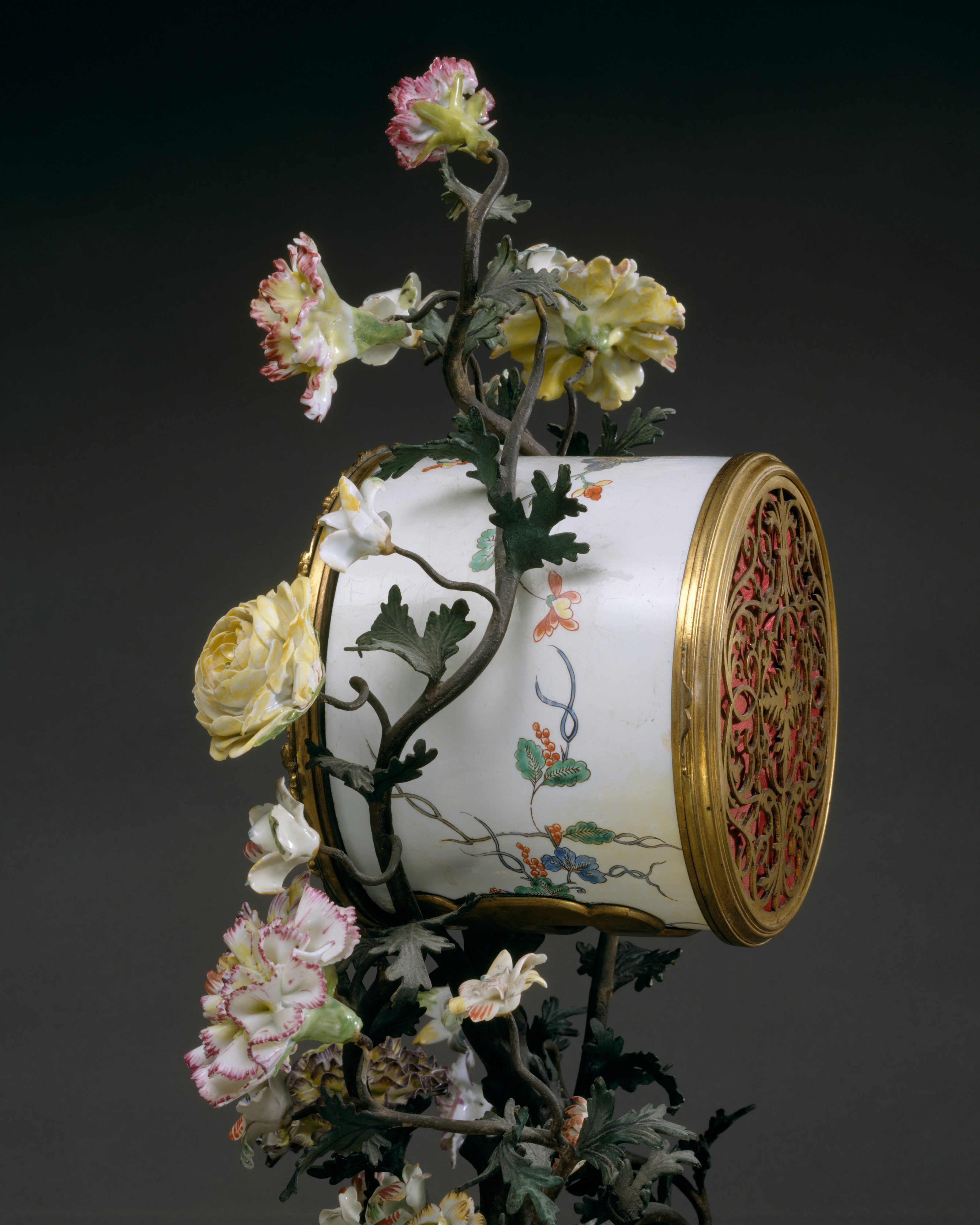 Photograph of museum specimen 1982.60.68; not an authentication of other objects.