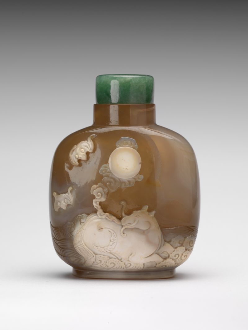 Snuff bottle carved with mythical horse, bats and tiger, Official School (China)