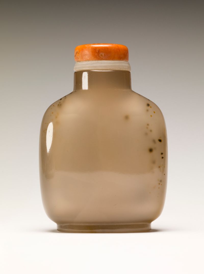 Snuff bottle carved with bannerman on horseback, Unknown