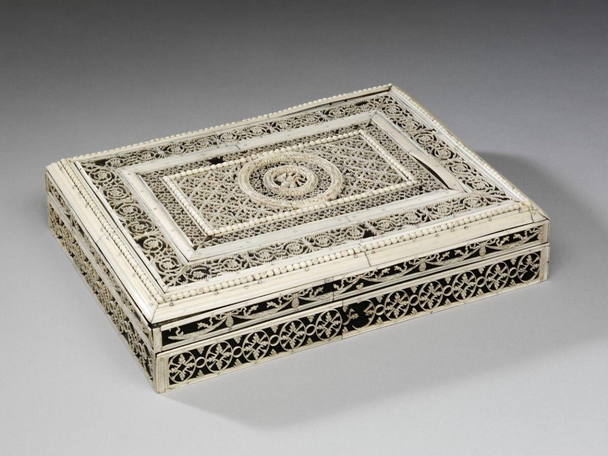 Box and cover — Box., Russia (Archangel), c. 1800-1825