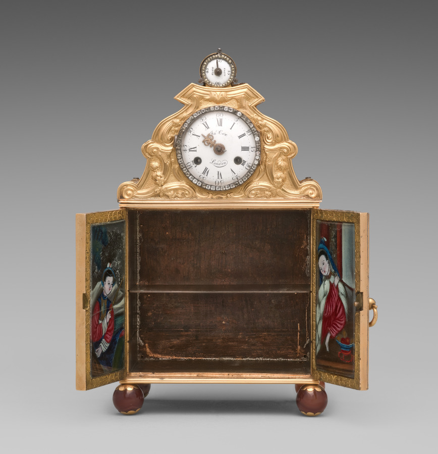 Additional museum view 3 of Cabinet Clock (accession 2009.77).