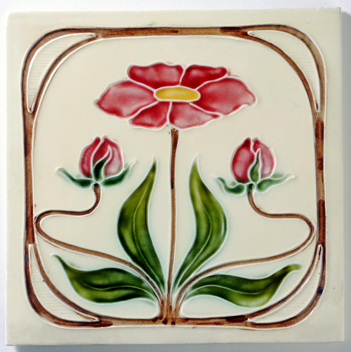 Art Nouveau tile with floral pattern, Georg Schmider - Vereinigte Zeller keramische Fabriken