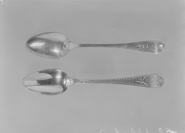 Photograph of museum specimen 52.100.1; not an authentication of other objects.