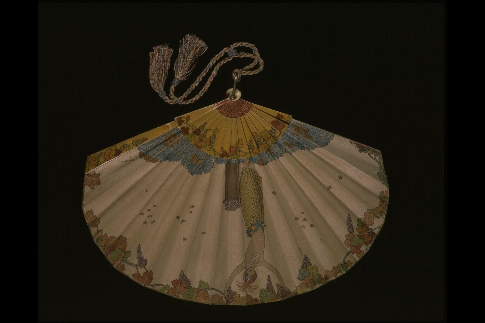 Fan, paper and silk, Paris, 1911 — museum object T.333-1978