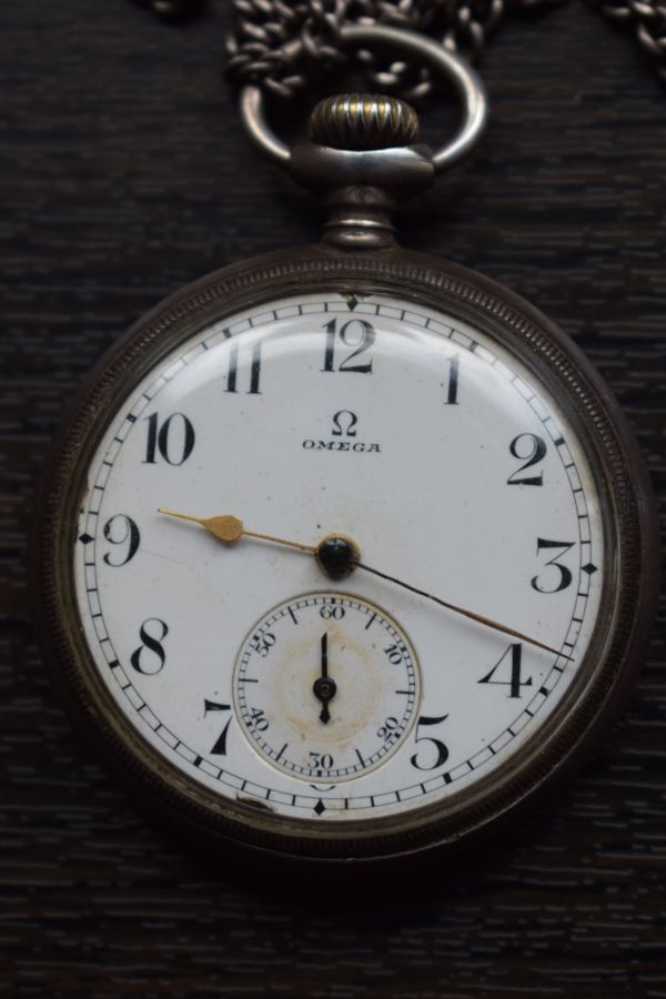 The silver-made, engraved Omega pocket watch presented by General Henri Berthelot to Father Constantin I. Roșescu, a Romanian Orthodox priest and teacher from Iași, that became his friend during the WWI French campaign in Romania. Father Roșescu served as a military confessor dur