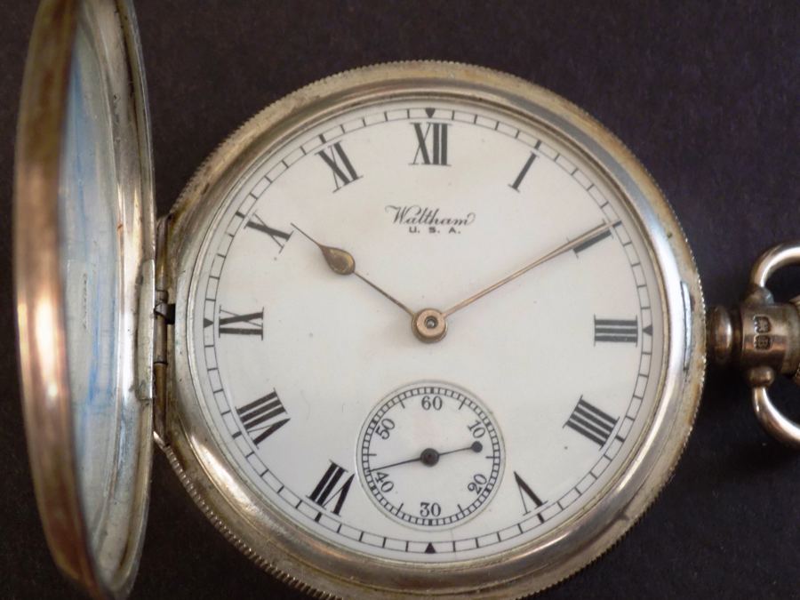 Reloj de bolsillo de plata marca Waltham de hacia 1900. Fabricado en los EE.UU.